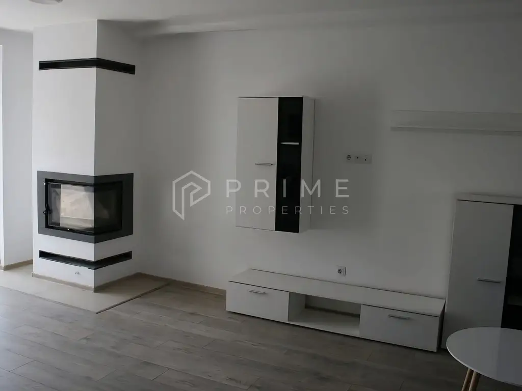 Casă tip duplex complet amenajată si mobilată | șemineu și garaj |