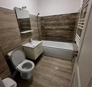 Garsoniera de Vanzare - 33 mp - Zona Drumul Fermei