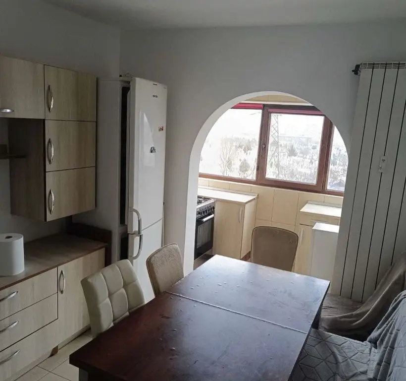 Apartament 2 camere mobilat si utilat zina Energia etaj 4 din 5