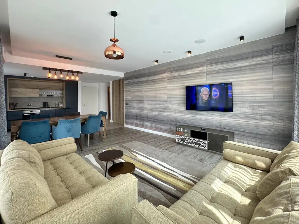 Inchiriem penthouse LUX 4 camere cu terasa de 122 mp zona Coresi