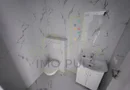 2 Bai. Decomandat. Etaj 1. Bucatarie separata.