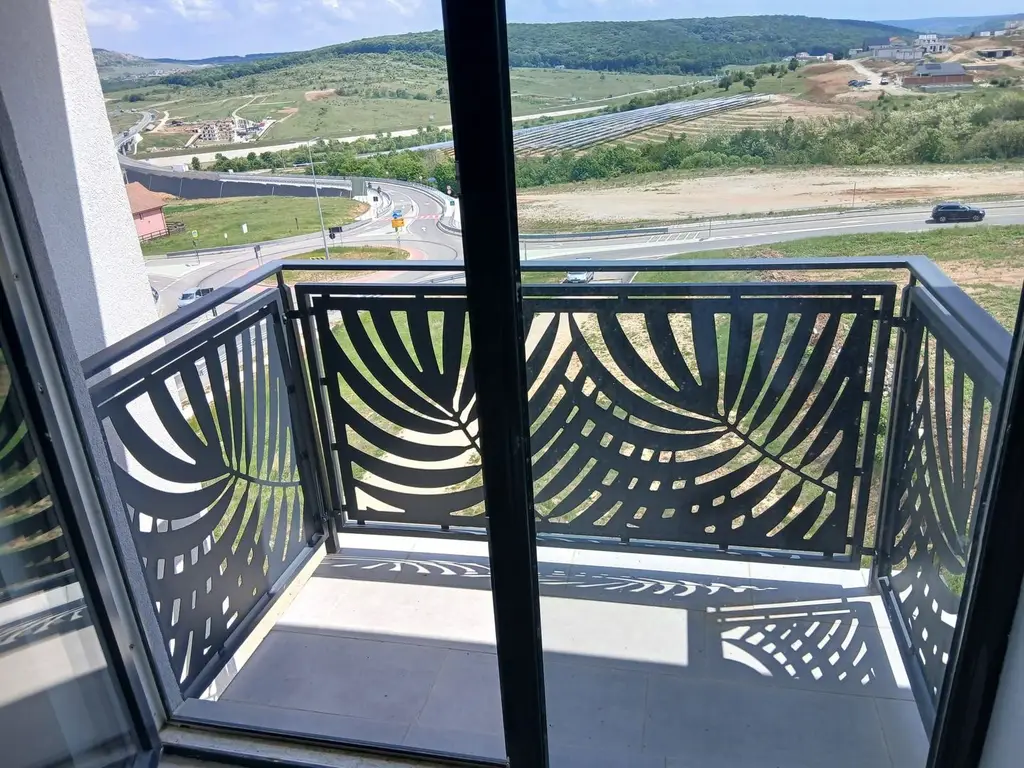 Apartament nou, 1 cameră, Băile Felix.  80 000 E. Comision 0