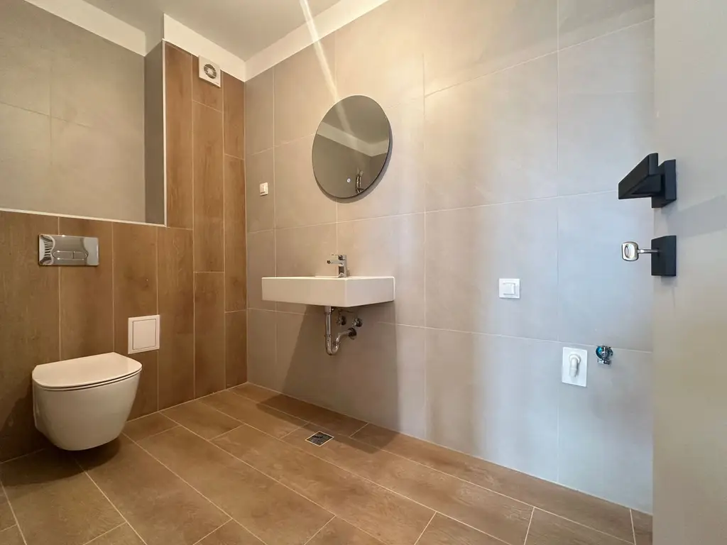 Apartament tip studio cu bucătăria mobilată zona Coresi Brasov