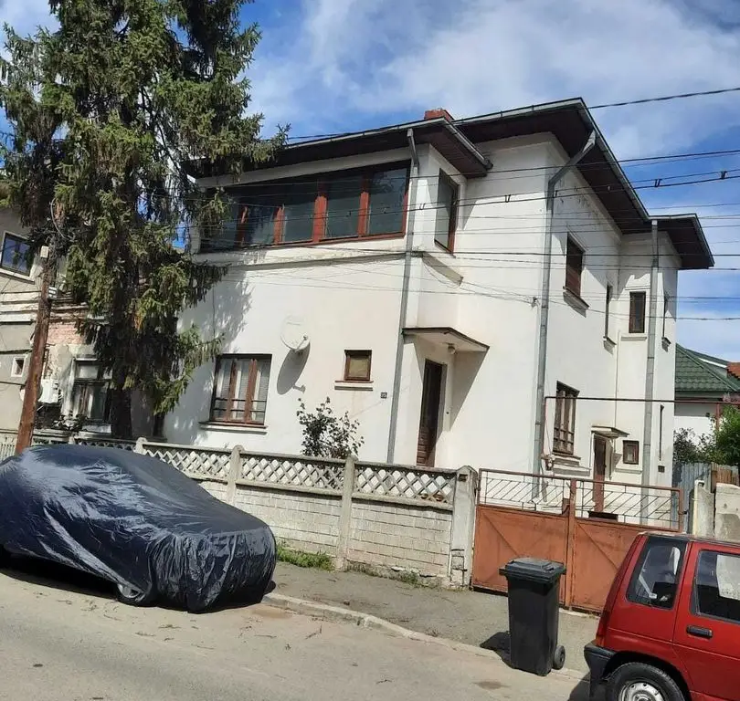 Vilă de vânzare București