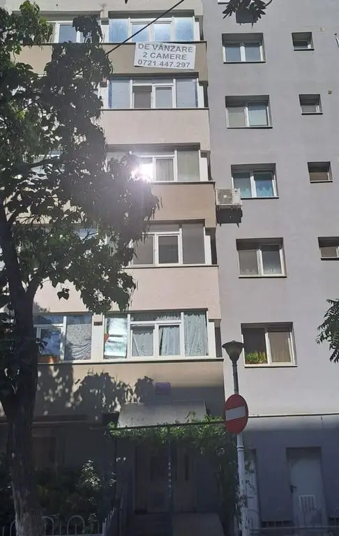 Apartament 2 camere de vanzare cartier Titan la 7 minute metrou