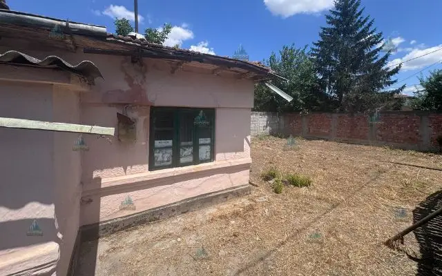 Casă de vânzare – Strada Rozelor