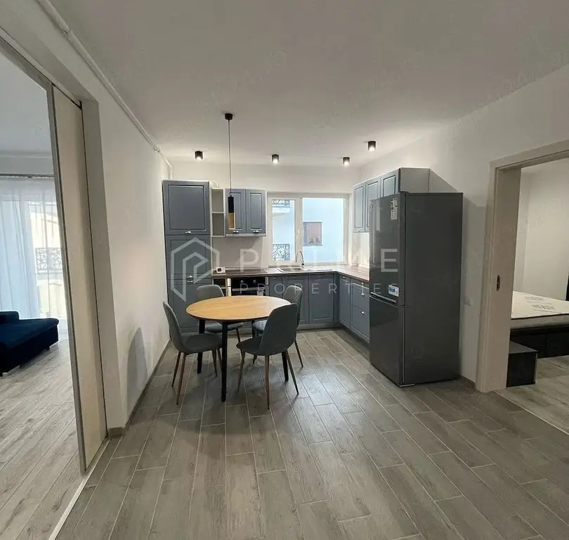 Apartament modern cu 2 camere, decomandat – Bloc Nou, Parcare & 2 Boxe
