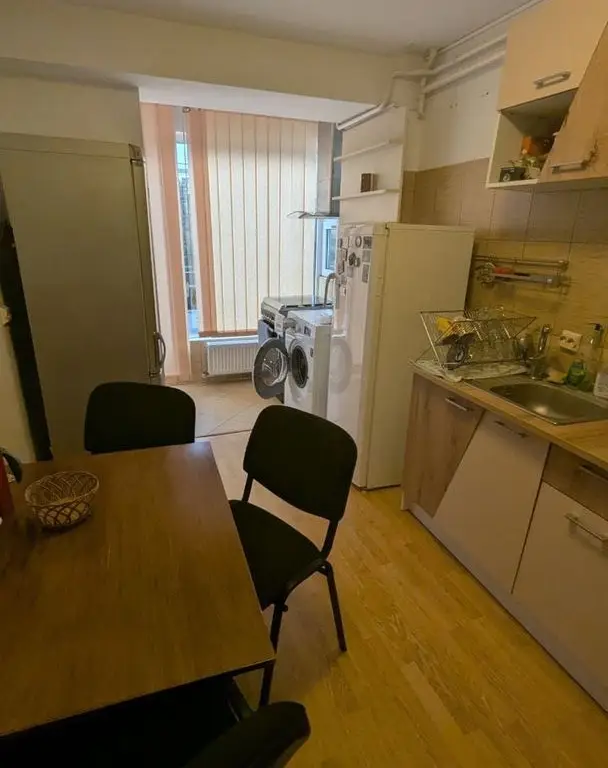 De inchiriat apartament cu 3 camere, Mazepa 1 la BR-uri, etaj 1, 550 euro