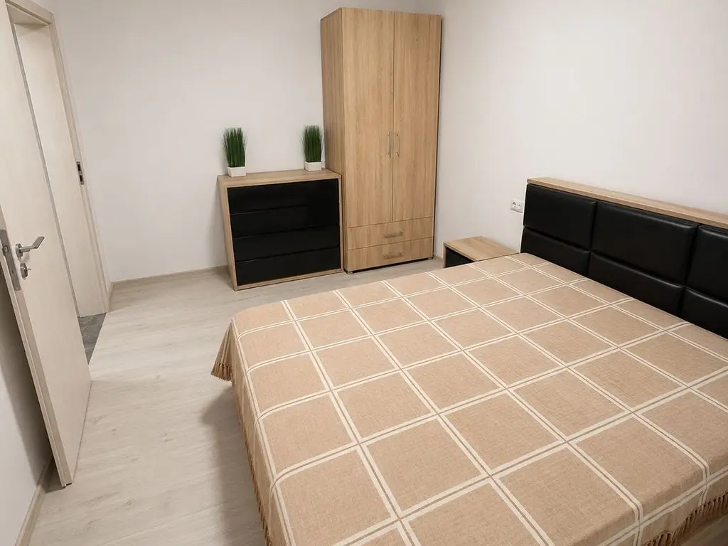 Apartament 2 camere, bloc nou, prima închiriere, 2 locuri de parcare
