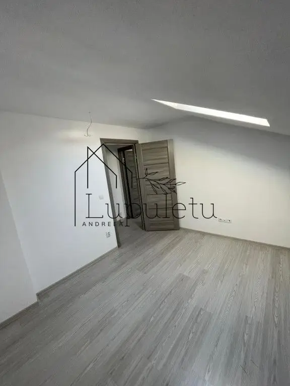 Apartament de vânzare | 3 camere | 67 MPU | Mansardă (4/4)