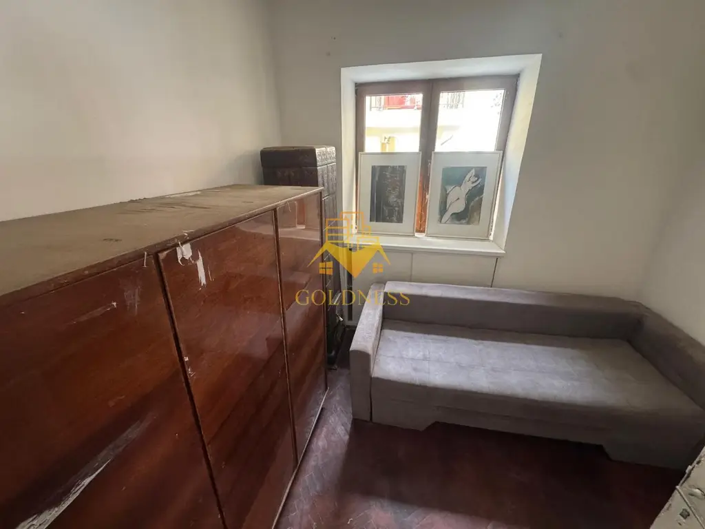 Casa/ Spatiu Birou, Curte 250mp, Parcari, Ultracentral, Avram Iancu