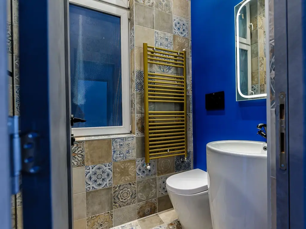 Apartament ULTRACENTRAL cu 3 camere, la cheie, renovat recent