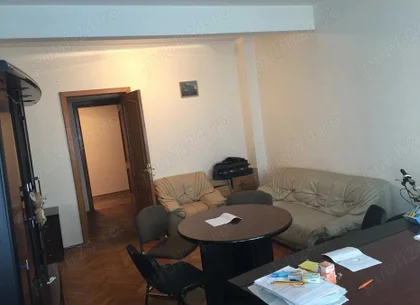 BRASADAS închiriaza 2 cam Smardan - Unirii - Birou - Locuit.