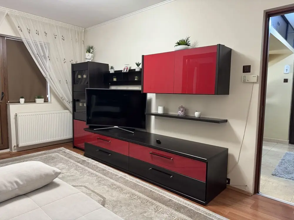 BRASADAS vinde ap 2 cam etaj 2/4 Micro 15.