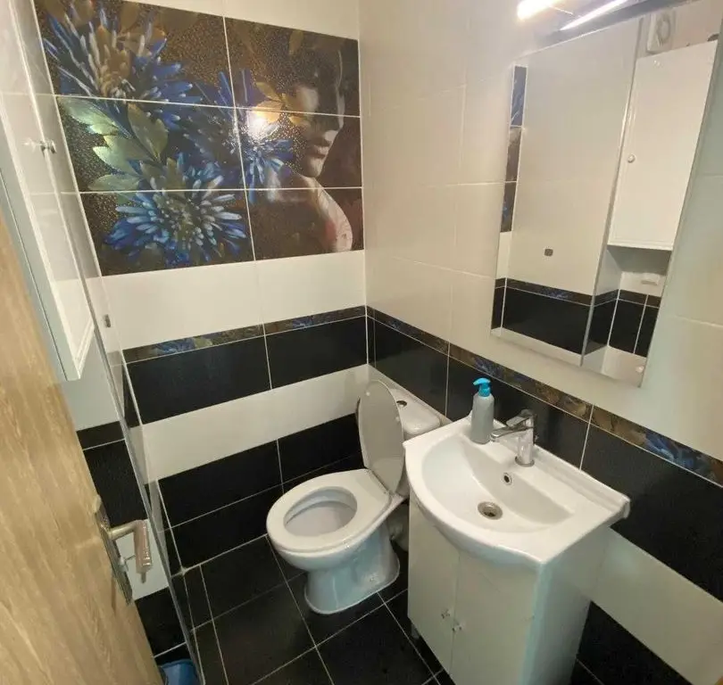BRASADAS vinde ap 3 camere semi-central.