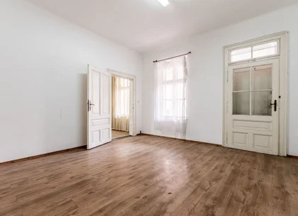 Apartament 2 camere Str. Lucian Blaga, clădire în renovare completa