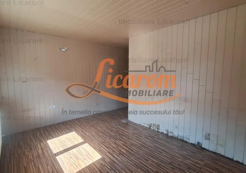 Proprietate in Cristian cu trei constructii+o fundatie,450000euro