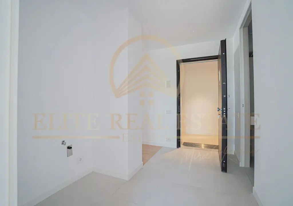 Stațiunea Mamaia – Vânzare apartament cu 4 camere, 3 bai cu vedere la mare.