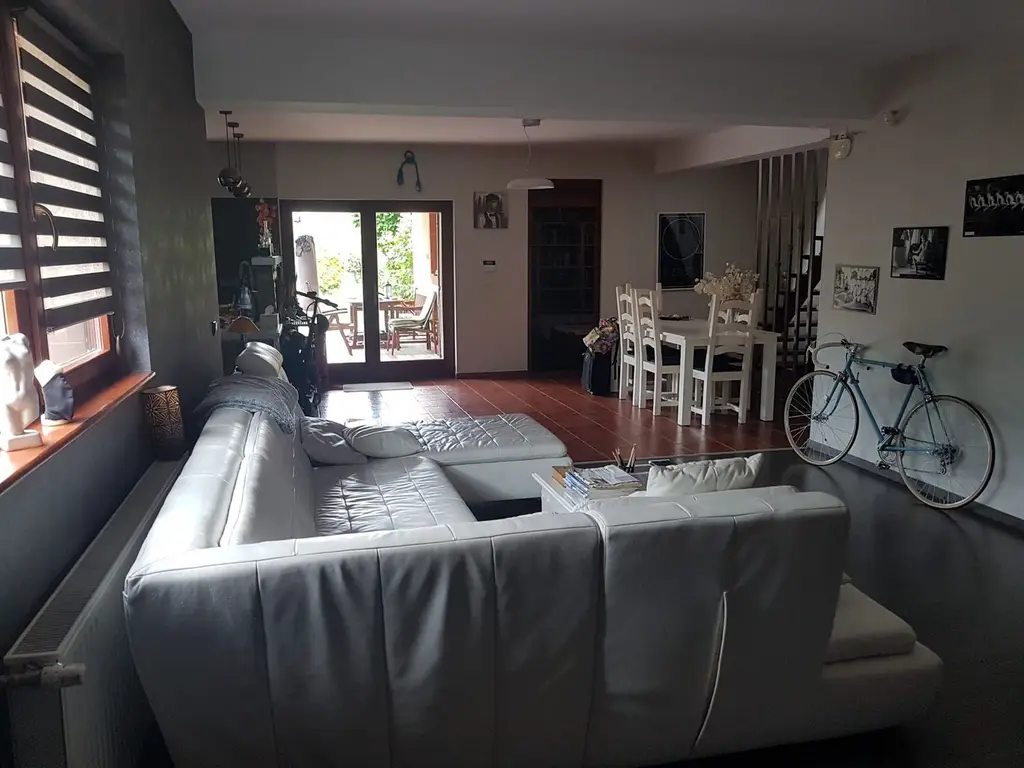 BRASADAS vinde casa individuala in zona Aurel Vlaicu.