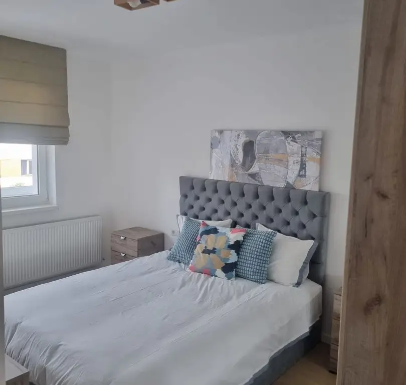BRASADAS vinde ap 3 cam 4/4 CENTRAL 110mp RENOVAT cu garaj.
