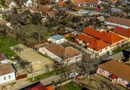 Casa ideală pentru familie: școală la 3 min. Zonă foarte liniștită.
