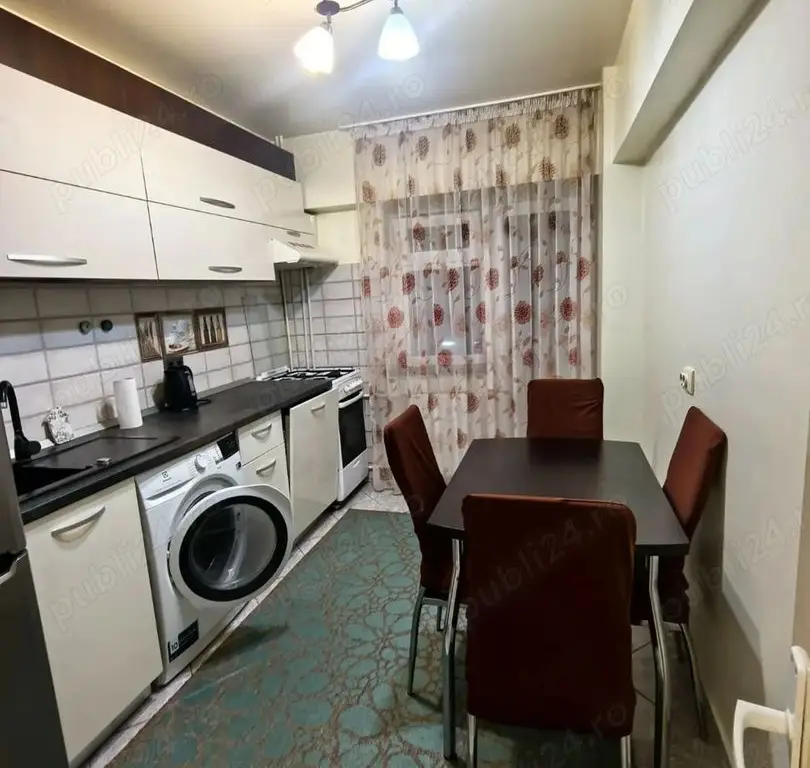 De inchiriat apartament cu 2 camere zona Gării, Universitate, 380 E