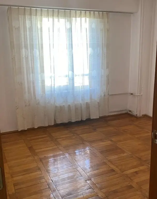 Apartament de vanzare 3 camere Bd Octavian Goga- zona Unirii
