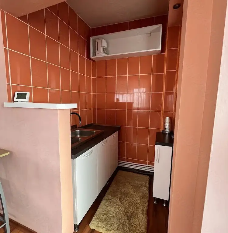 De inchiriat apartament cu o cameră pe faleza 1300 lei