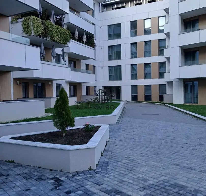 Studio elegant de închiriat, Piaţa Unirii – ideal pentru birou