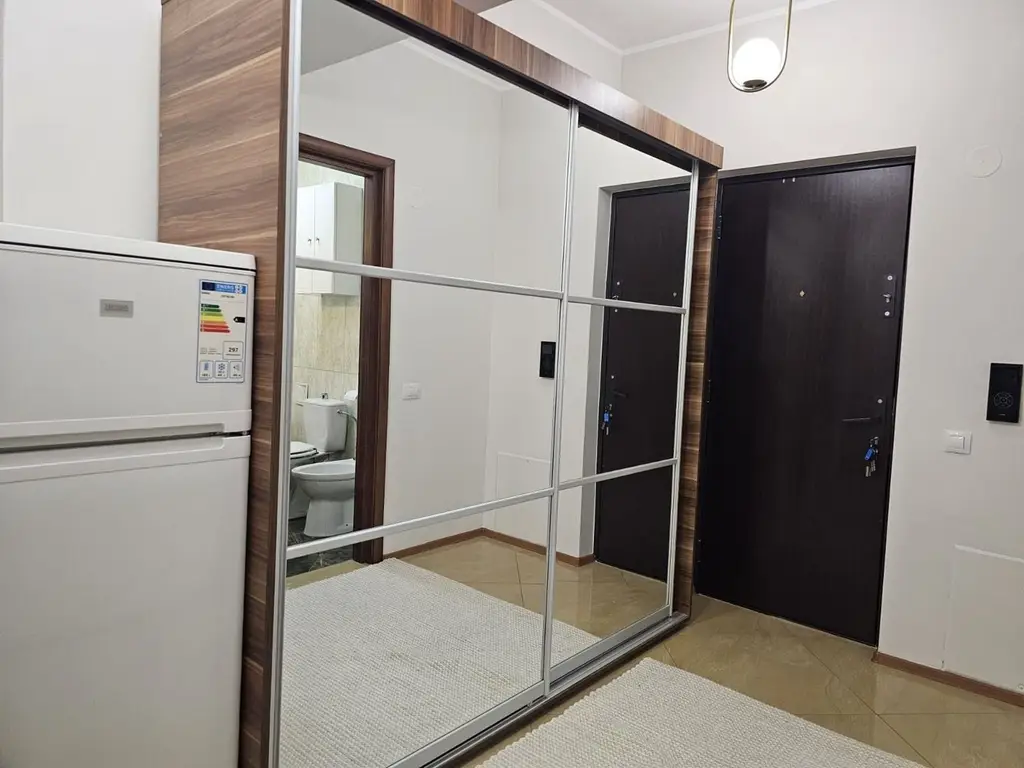 De inchiriat o camera Italian Residence, etaj 9/12, 420 euro