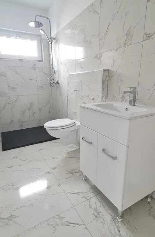 Casa 4 camere un nivel finalizata intabulata cartier Izvor Tarlungeni