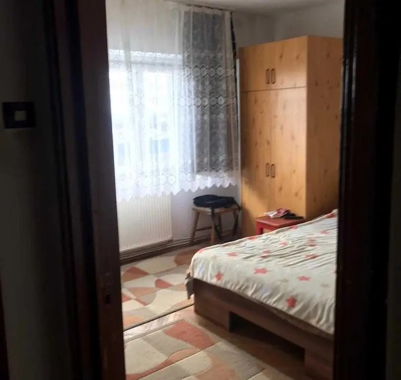 BRASADAS vinde ap 2 cam in Carpați 2 la etajul 8/8 61 mp.