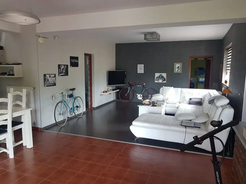 BRASADAS vinde casa individuala in zona Aurel Vlaicu.