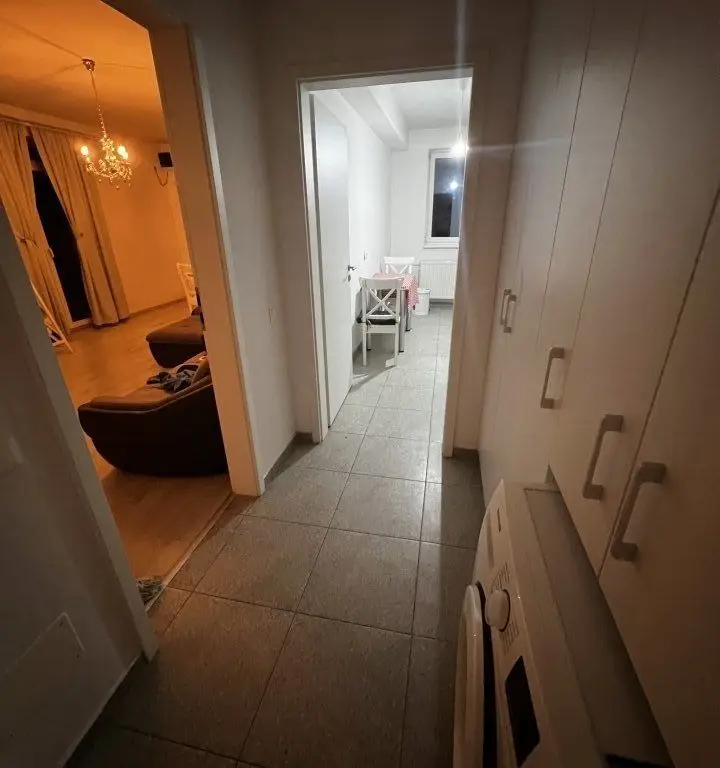 Ag BRASADAS vinde ap 2 cam E3/3 2016 cu parcare zona Fundeni