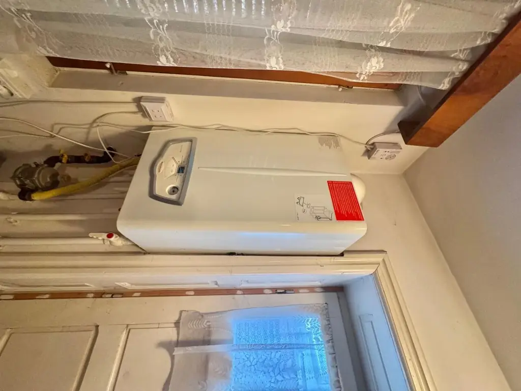 Casă de vânzare zona Str. Gheorghe Doja, 3 camere