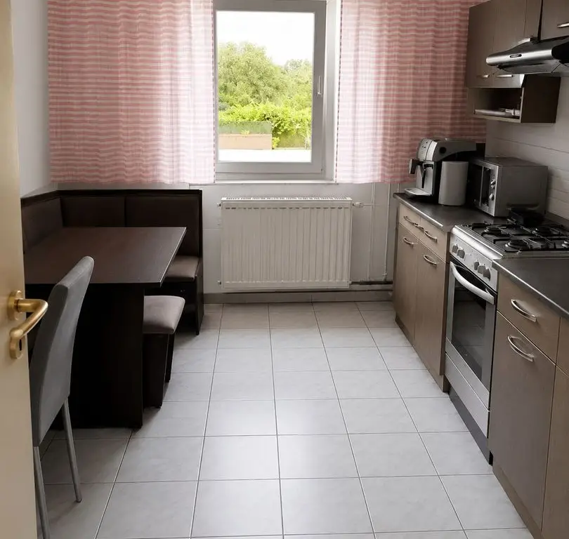 Apartament 4 cam, 79 mp, etaj 1, 2 băi, 2 balcoane, Lipovei – 130.000
