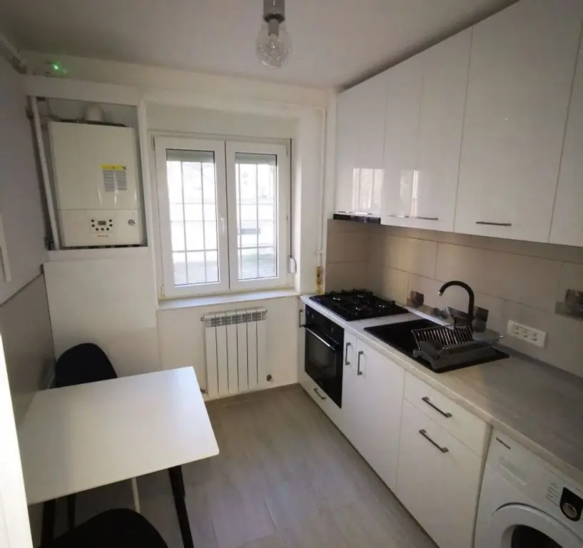 Apartament decomandat in Tomis 1