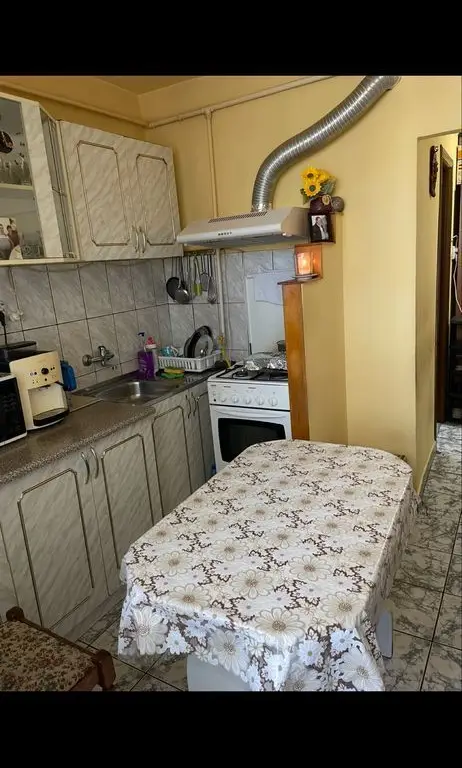Vand Garsoniera / in zona micro 17
