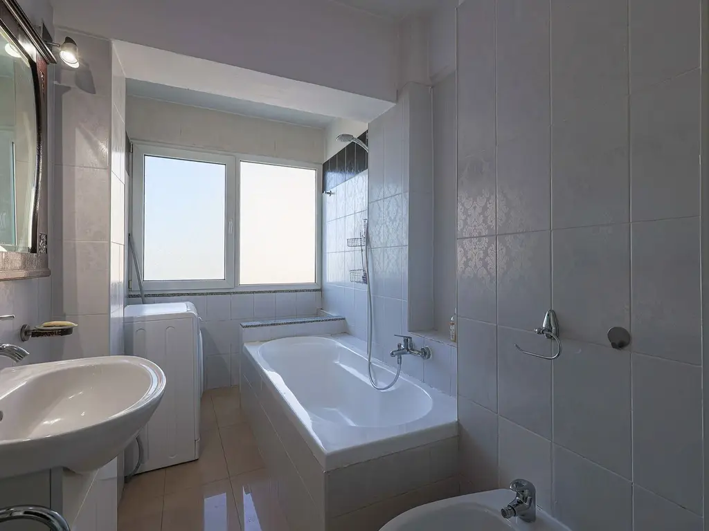 PREȚ REDUS! Apartament mobilat, cu 2 camere,în Piața Spitalului.