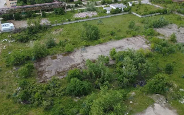 Teren intravilan de vânzare – zona Zirom