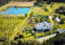 O proprietate de exceptie la Corbi, 18 ha, izvor, lac, pastravarie