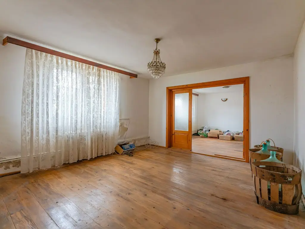 Casă individuală de renovare în Bod, Brașov