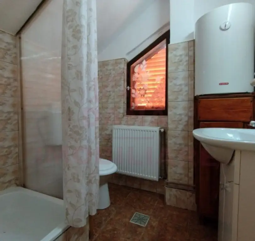 CASĂ DE VÂNZARE ÎN POUANA MĂRULUI,JUD. CARAȘ-SEVERIN