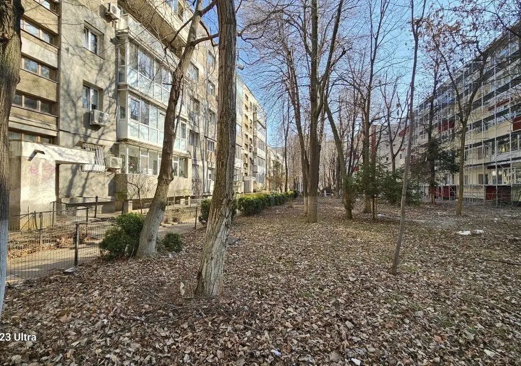 Apartament 4 Camere , et.3/4, Berceni-Racovita