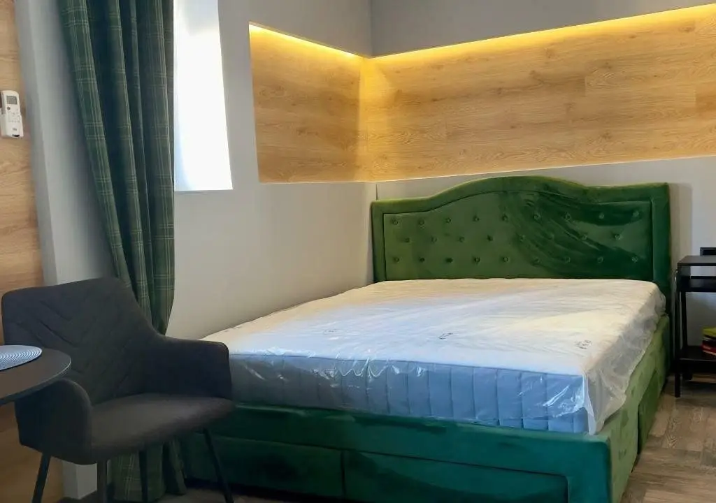 Garsonieră în Centru Istoric Vechi - Direct Proprietar