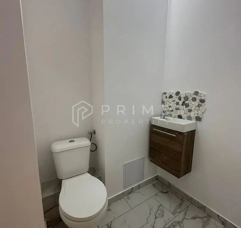 Apartament modern cu 3 camere, complet renovat – Zona Unirii