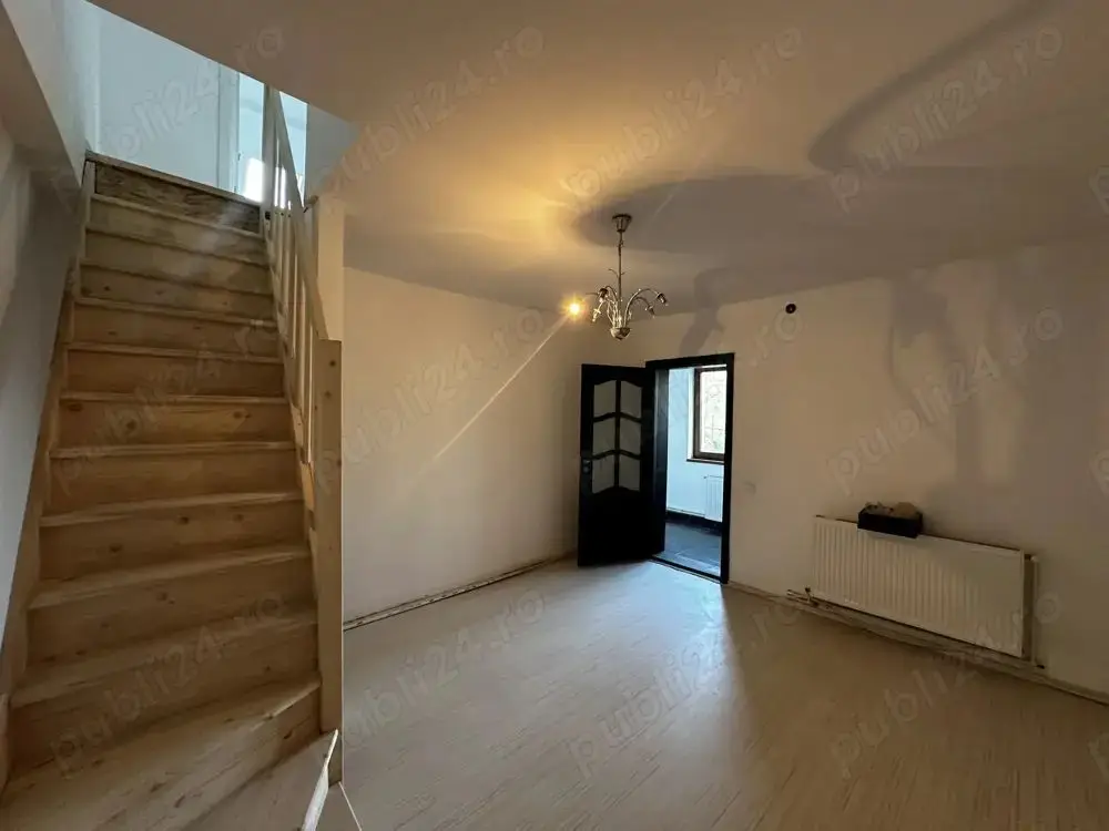 BRASADAS vinde Duplex 4 cam și curte 80 mp IRIS Bd. Muncii.
