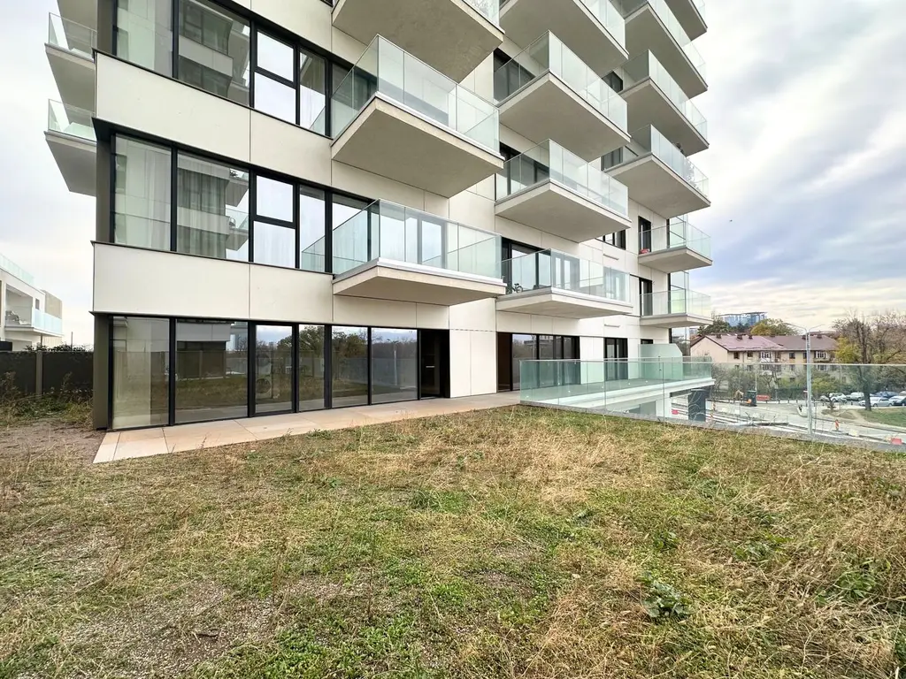 Închiriere apartament 4 camere cu grădină proprie ONE Verdi