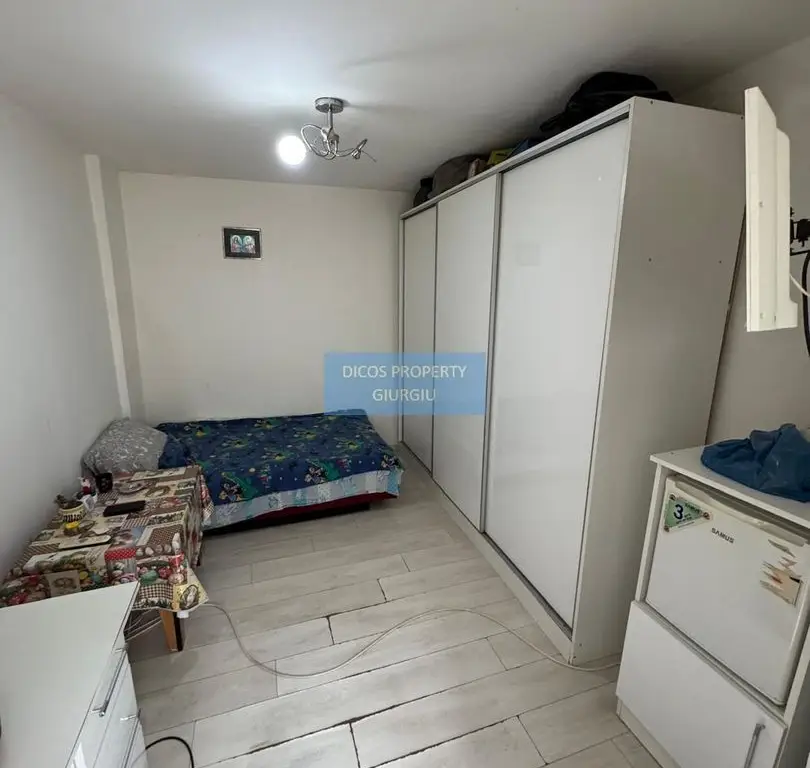 Casă cu teren și anexe – str. Mihai Eminescu