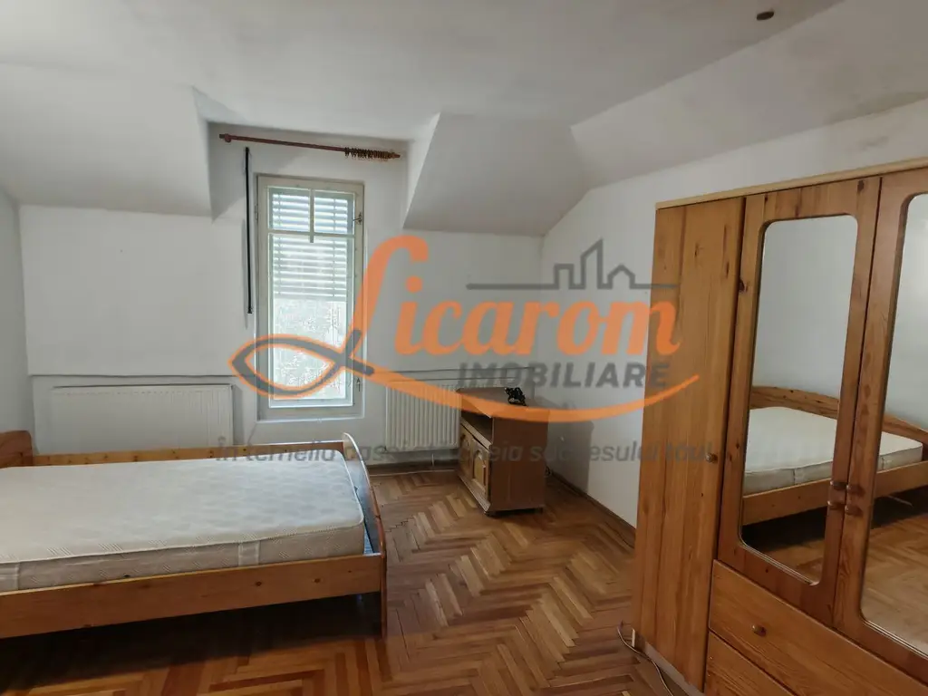 Casa PRETABILA DESTINATIE COMERCIALA,Brasovul Vechi,P+E, 3 cam